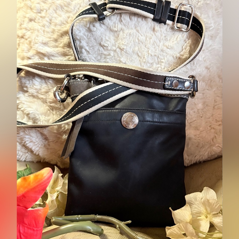 SOLD! sold!! SOLD! 🔥Vintage AUTH, COACH satin black with brown accents